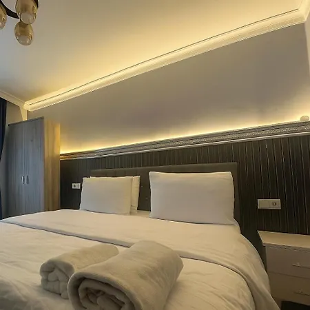 Hotel Ozer & *